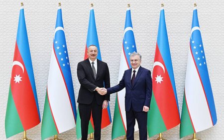 Şavkat Mirziyoyev İlham Əliyevi təbrik etdi