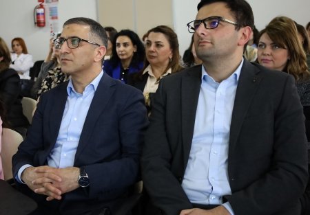 Pediatriya Mərkəzində niyə laborator müayinə aparılmır? Şəfəq Əhmədova pasiyenti qəbul etmədi…-Şikayət