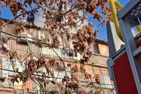 Bakıda yataqxanada yanğın - Sakinlər təxliyə edildi