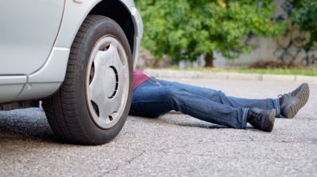 Sumqayıtda piyadanı maşın vurub öldürdü