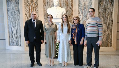 Leyla Əliyeva və Alena Əliyeva film festivalında - FOTO