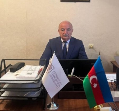 Texnologiya Universitetinin professorunun kafe həvəsi - Kafedra müdüri Universitetin həyətində kafe açdı