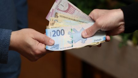 5 milyona görə Vasif Talıbovu günahlandırır - Bu məmurların da adı keçir