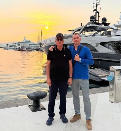 Keçmiş oliqarx-məmur... BU GÜN DƏ QAZANIR... - İLGİNC FAKT