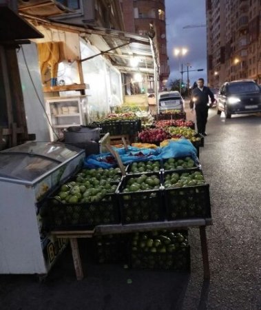 Yasamalda səkilər “işğal altında” - FOTOLAR